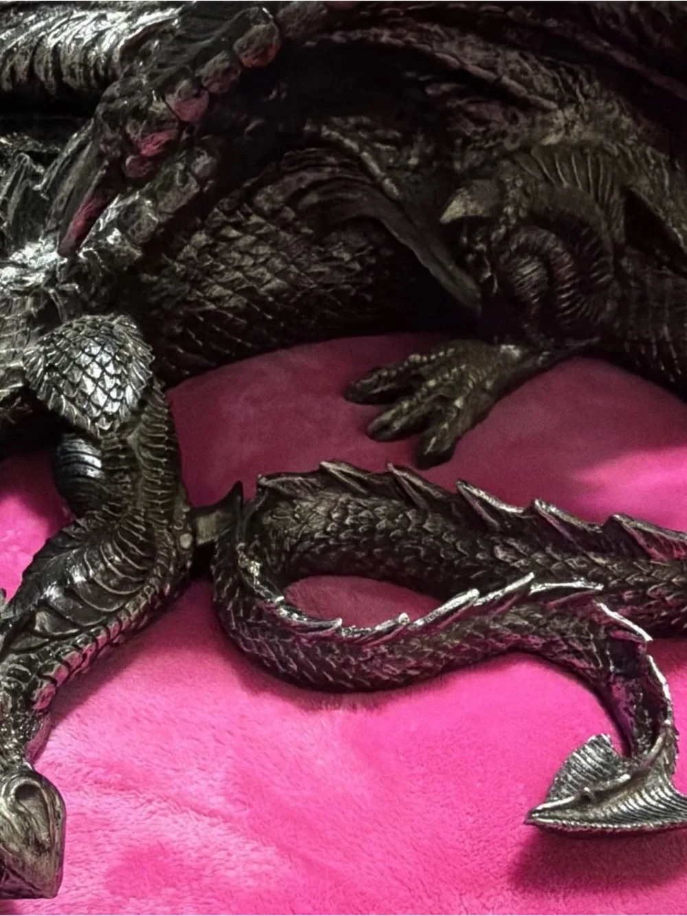 Large fantasy Dragon figurine statue decor 19-20 inches read full description